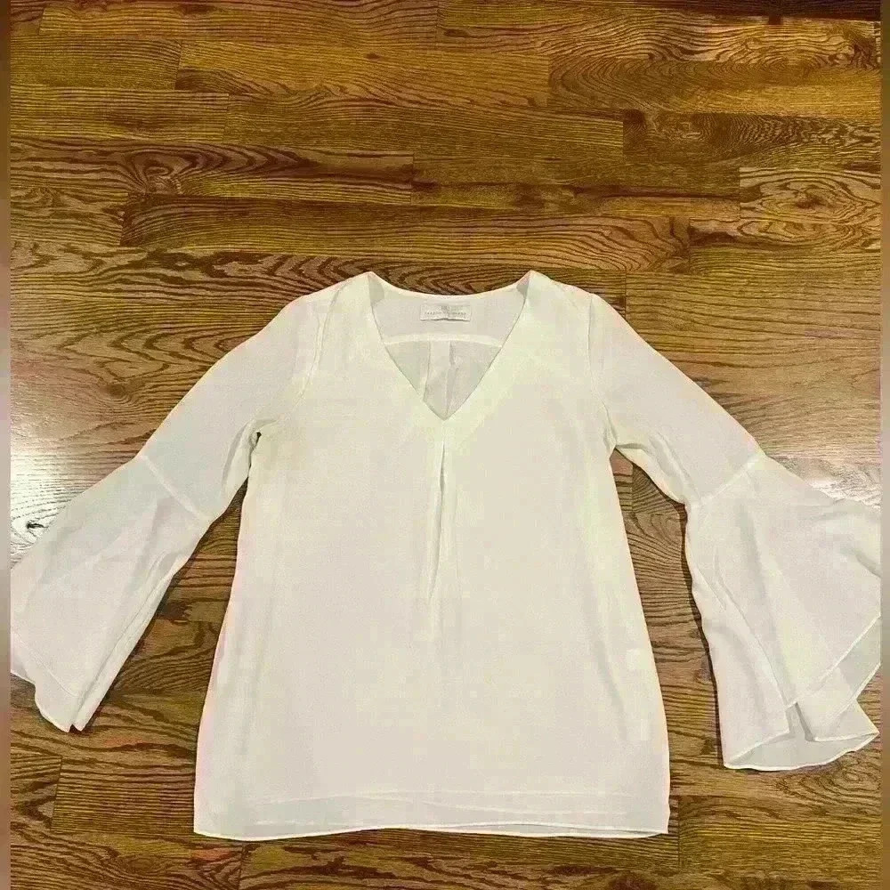 Amanda Uprichard Bell Sleeve Size Medium Off-White